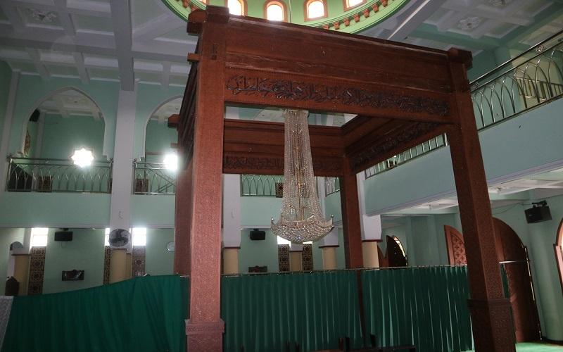 Cerita Penemuan Struktur Candi Kerajaan Singasari saat Bangun Masjid Tertua di Malang Raya