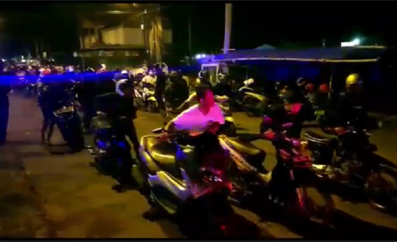 Ugal-Ugalan, 50 Pemuda di Ponorogo Dipaksa Dorong Motor lalu Ditilang