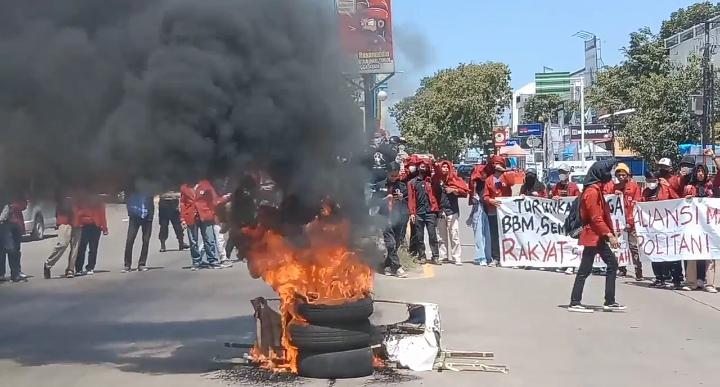 Demo Mahasiswa di Pangkep, Jalan Trans Sulawesi Diblokir Selama Tiga Jam