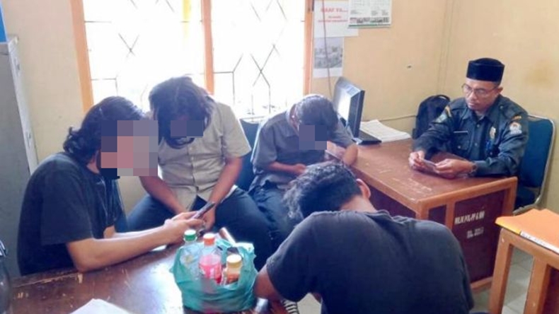 Tak Ikut Demo dan Tidak Puasa, Mahasiswa Gondrong di Aceh Ditangkap