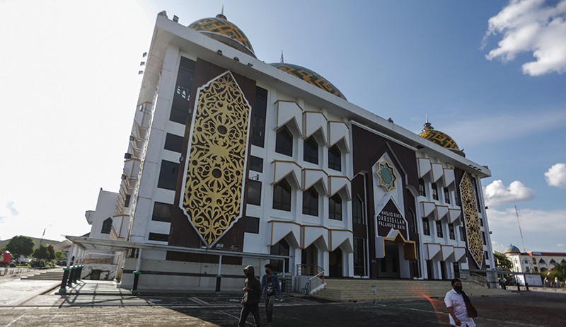 Masjid Raya Darussalam Berornamen Khas Dayak Kalimantan Tengah - Bagian 2