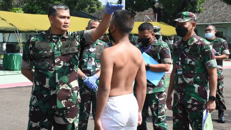 Pangdam Siliwangi Pimpin Sidang Pantukhir 284 Calon Tamtama PK TNI AD