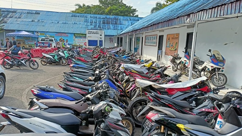 44 Unit Motor Diamankan Personel Polres Kotamobagu saat Balapan Liar di Bakan