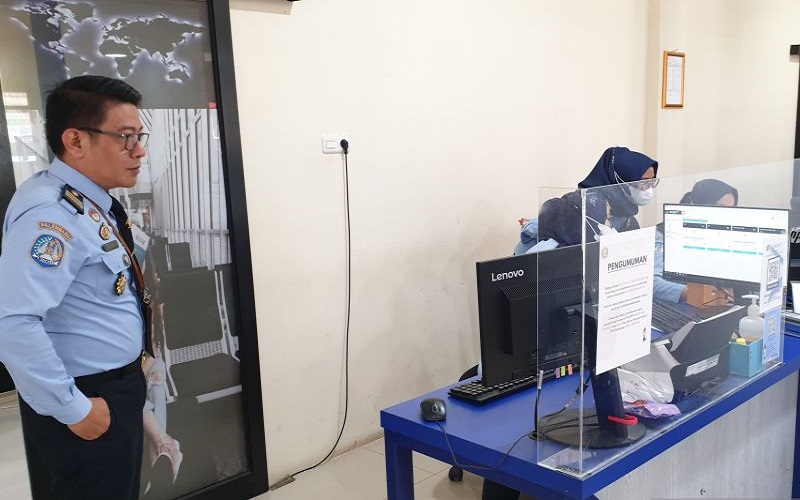 title Imigrasi Palembang Siap Layani Paspor Haji Imigrasi Palembang Siap Layani Paspor Haji
