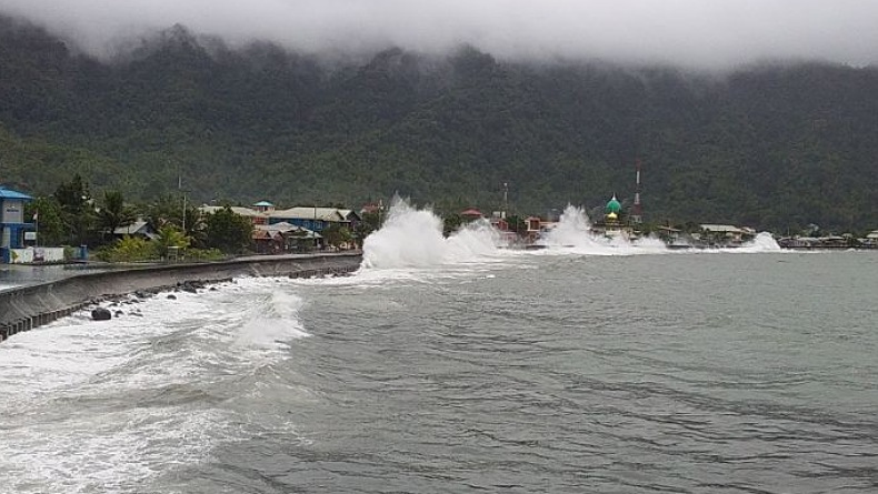 Nelayan di Kepulauan Sangihe Diimbau Waspadai Gelombang Tinggi serta Angin Kencang