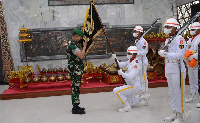Pimpin Kodam IV/Diponegoro, Mayjen Widi Minta Prajurit Teladani Sikap Mayjen Rudianto