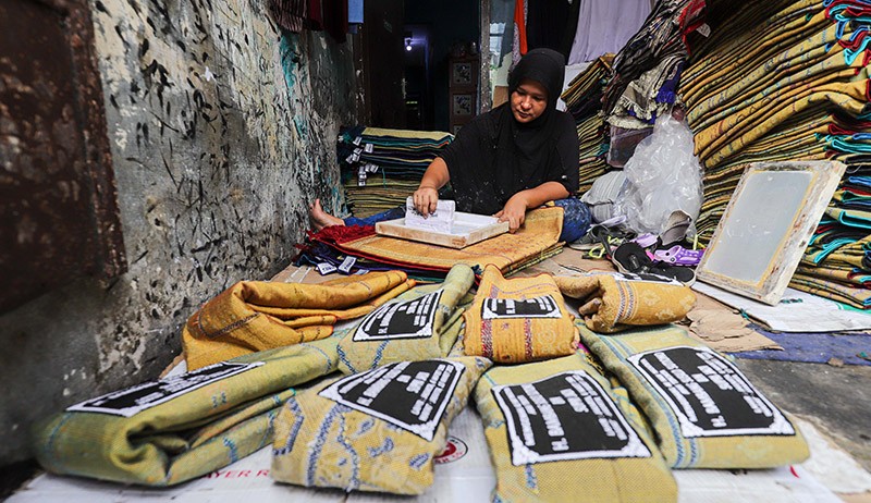 Jasa Sablon Sajadah Naik 50 Persen saat Bulan Ramadan - Bagian 3