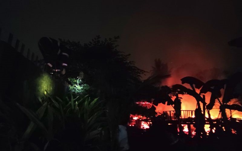 Kebakaran di Permukiman Padat Penduduk Rimba Kemuning Palembang