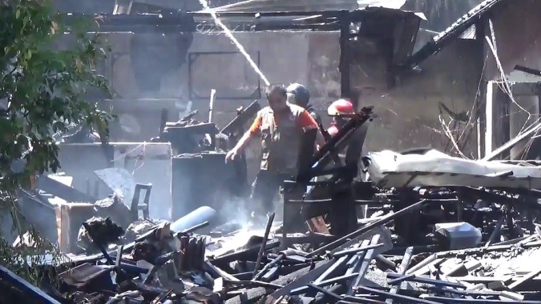 Rumah Makan di Denpasar Bali Ludes Terbakar