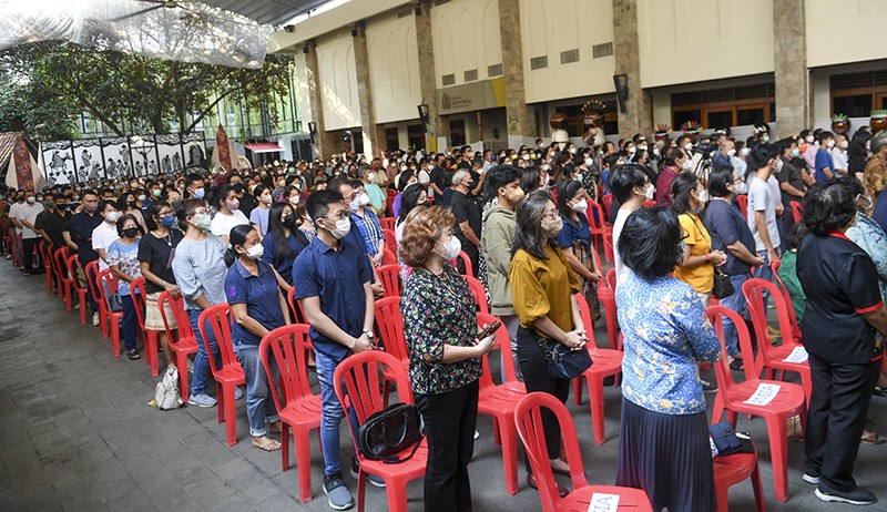 Perayaan Paskah 2022, Ibadah Jumat Agung di Gereja Katedral Berlangsung Khidmat - Bagian 2