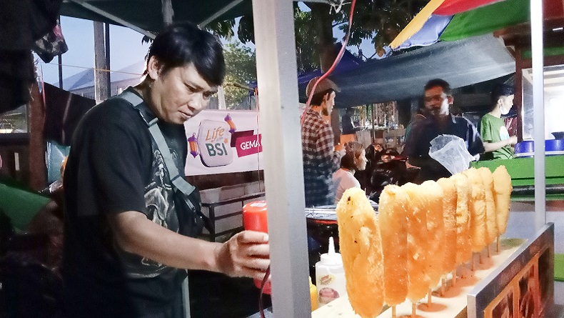 Ngabuburit di Pusdai Bandung, Buka Puasa dengan Jajanan Tradisional dan Modern