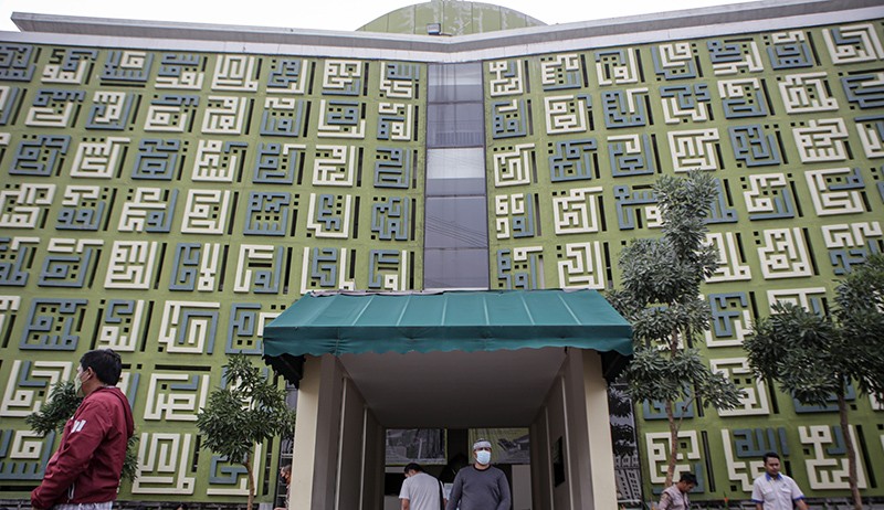 Arsitektur Masjid Asmaul Husna Dinding Dipenuhi Kaligrafi Kufi 99 Nama Allah SWT - Bagian 3