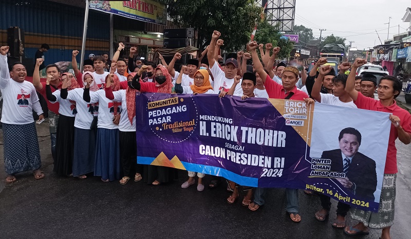 Pedagang Pasar Tradisional Blitar Raya Deklarasi Dukung Erick Tohir Presiden 2024