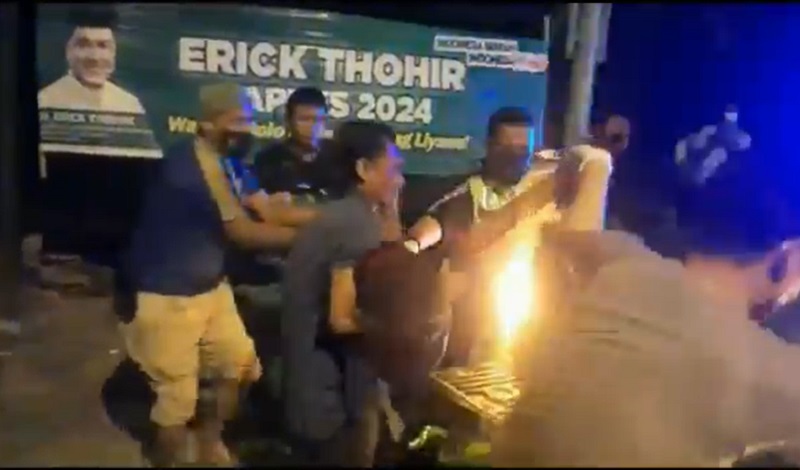 title Pengamen di Tuban Tewas Dikeroyok Orang Tak Dikenal, Kepala Bersimbah Darah Pengamen di Tuban Tewas Dikeroyok Orang Tak Dikenal, Kepala Bersimbah Darah
