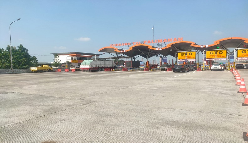 Libur Panjang, Lalu Lintas Tol Cipali Ramai lancar, Baru 10.000 Kendaraan Melintas  