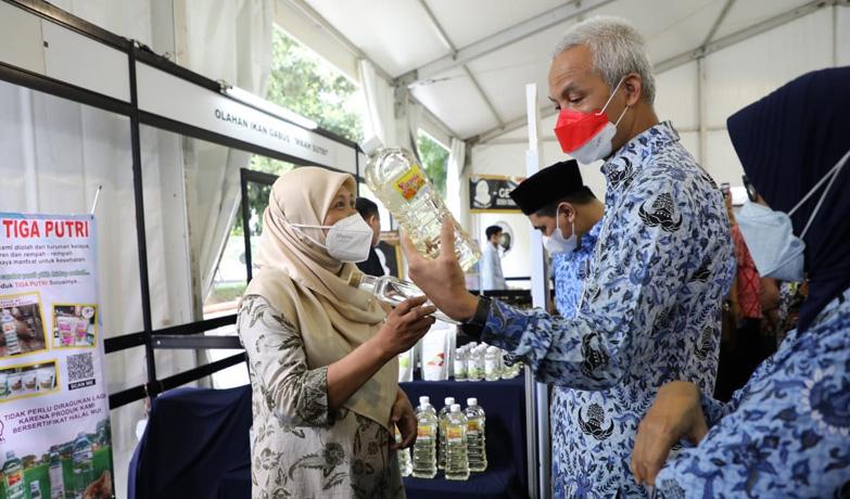 Ganjar Ingatkan Pelaku UKM di Jateng Tak Diam jelang Libur Lebaran 2022