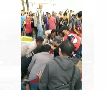 Minimarket Ambruk di Gambut Banjar, Tim SAR Evakuasi 3 Orang