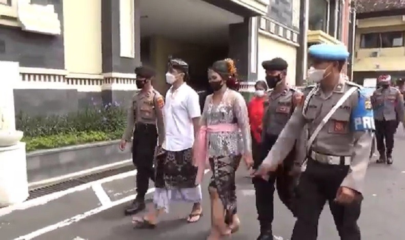 Berstatus Tahanan Narkotika, Pria Denpasar Nikahi Calon Istri di Kantor Polisi 