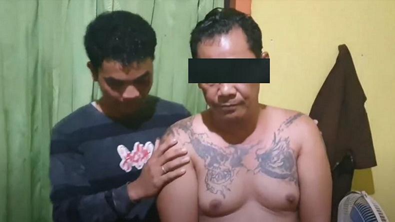 Pria Bertato Ini Ternyata Pecatan TNI, Ditangkap Bersama Istri Edarkan Sabu