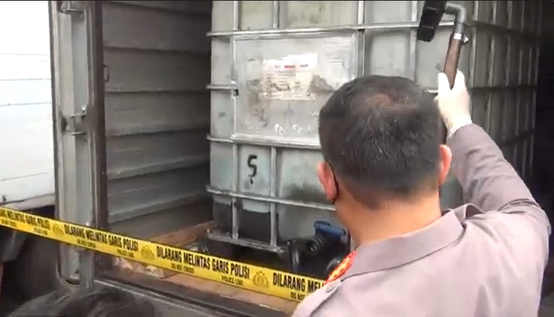 Polda Jatim Bongkar Sindikat Pengoplos Elpiji dan BBM Bersubsidi, 13 Tersangka Ditangkap