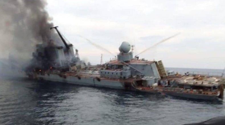 Begini Detik-Detik Kapal Perang Canggih Rusia Tenggelam Dihajar Rudal