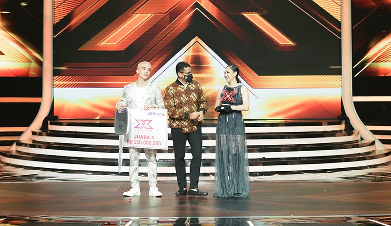 Menparekraf Sandiaga Uno Serahkan Hadiah kepada Juara X Factor Indonesia - Bagian 3