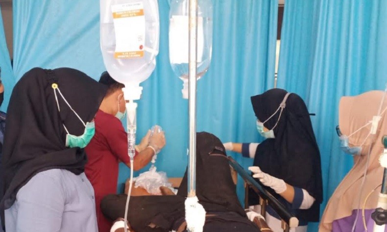 Anak Dipukul Tetangga Pakai Kayu, Bapak Balas Tusuk Perut Pelaku