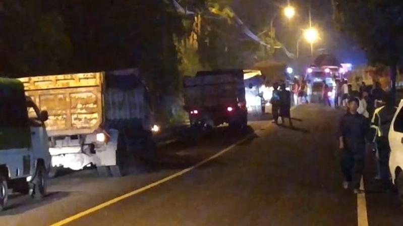 Tronton Tabrak 6 Kendaraan di Singamerta, Arus Lalin Arah Purwokerto ke Semarang Macet