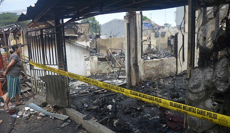 36 Rumah Asrama Polisi di Makassar Hangus Terbakar - Bagian 1