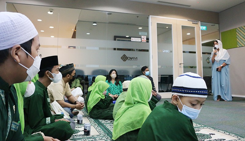 CSR Ramadan, MNC Sekuritas Buka Bersama Anak Yatim Piatu - Bagian 2