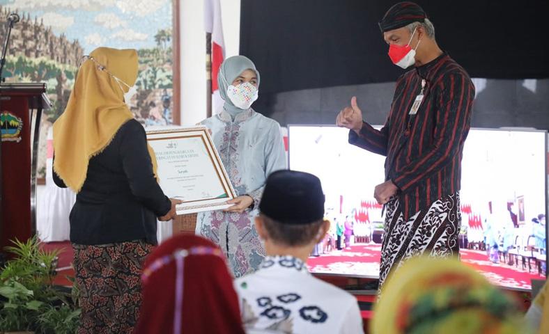 Hari Kartini, Ganjar Ingatkan Peran Perempuan Penting dalam Mencegah Pernikahan Dini