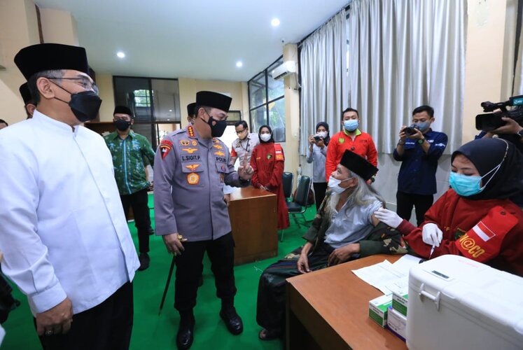 Kapolri: Capaian Vaksinasi Indonesia Tertinggi di Asia Tenggara, Keempat di Dunia