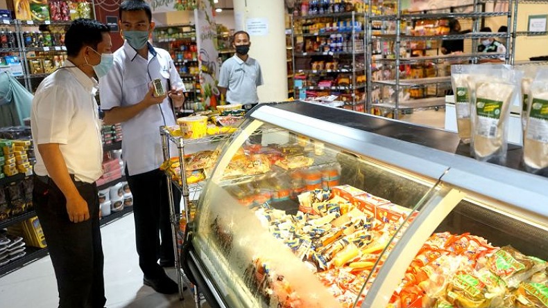 Balai POM Bersama Dinkes Gorontalo Awasi Pangan Ramadan di Ritel Modern