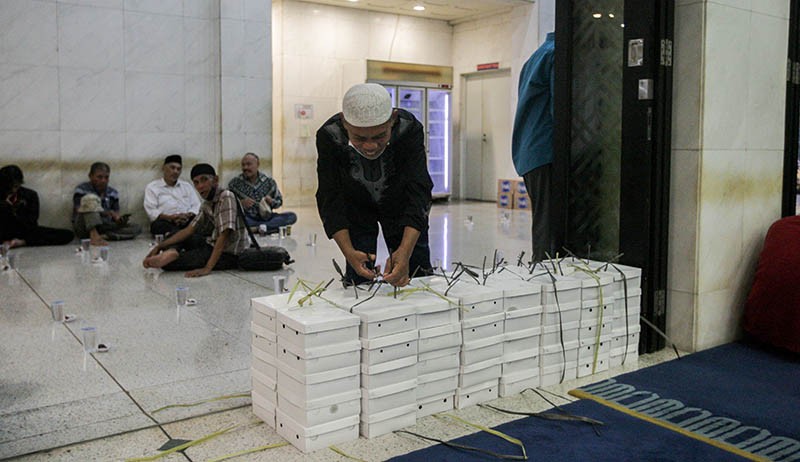 MNC Peduli dan Masjid Bimantara Gelar Buka Puasa Bersama Selama Ramadan - Bagian 3