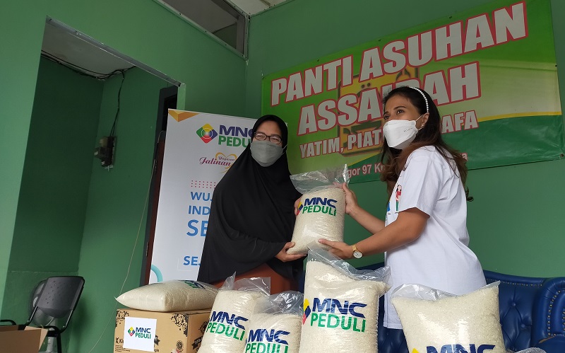 Tebar Kebaikan Ramadan Mnc Peduli Bagikan Paket Beras Di Panti Asuhan