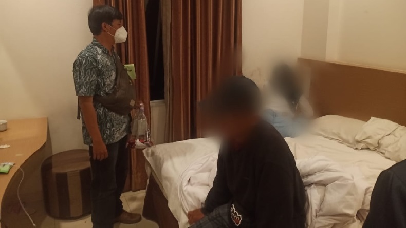 Polisi Ungkap Prostitusi Online di Cirebon, Tangkap PSK dan Pria Hidung Belang