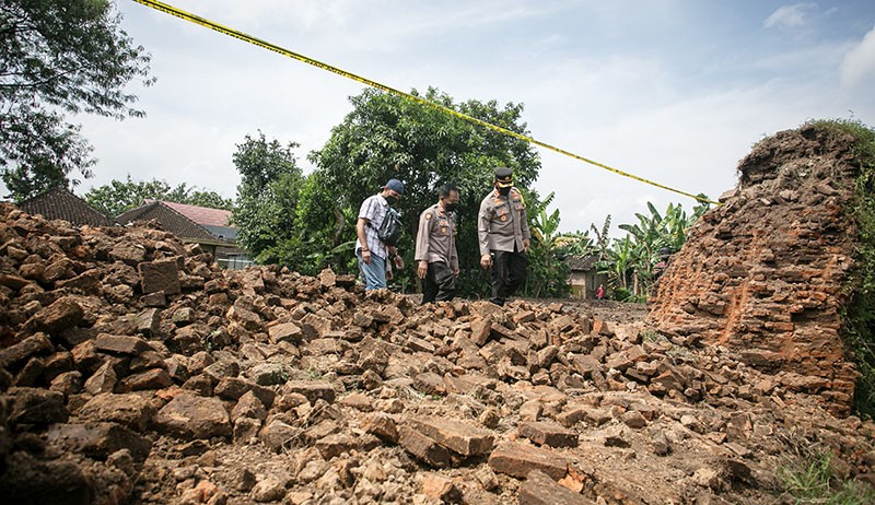Tembok Benteng Keraton Kartasura Dijebol Warga untuk Dijadikan Lokasi Usaha - Bagian 2