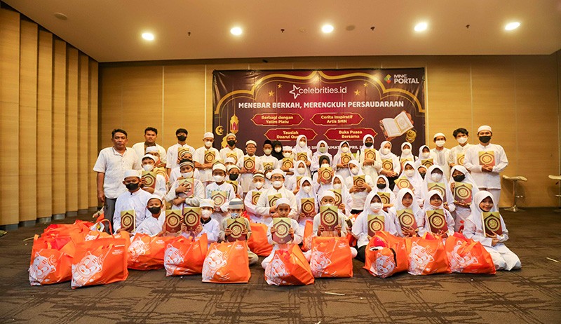 Celebrities.id-MNC Peduli Gelar Buka Puasa Bersama dan Santunan Anak Yatim - Bagian 5