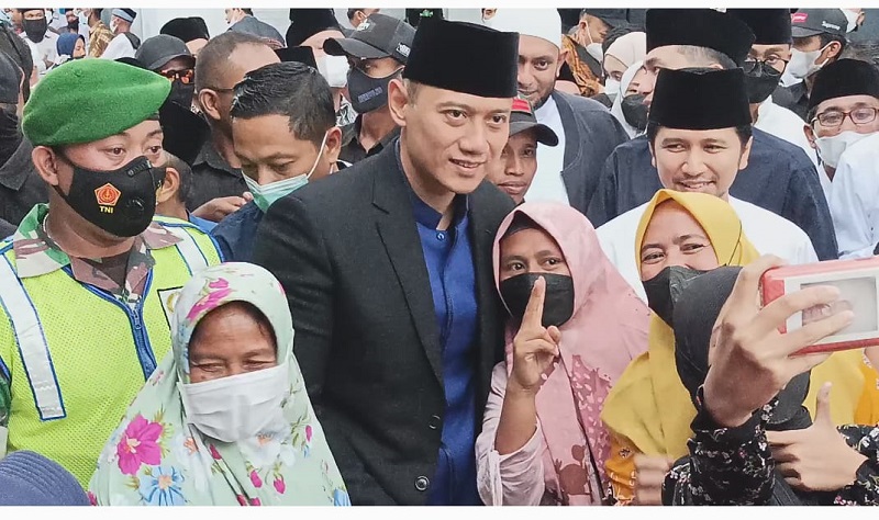 Safari Ramadan di Lumajang, AHY Disambati Mahalnya Harga Minyak Goreng