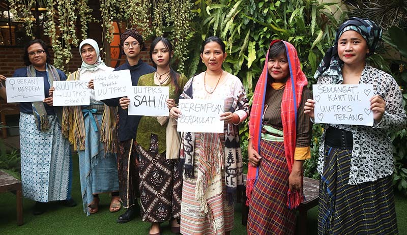 Aktivis Perempuan dan Penyintas Kekerasan Seksual Rayakan Hari Kartini - Bagian 1