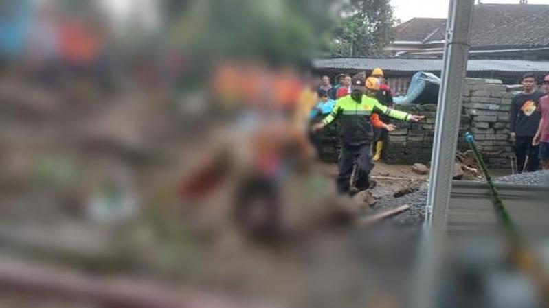 Pamit Ngabuburit, Bocah 10 Tahun di Karanganyar Tewas Tertimbun Tanah Longsor