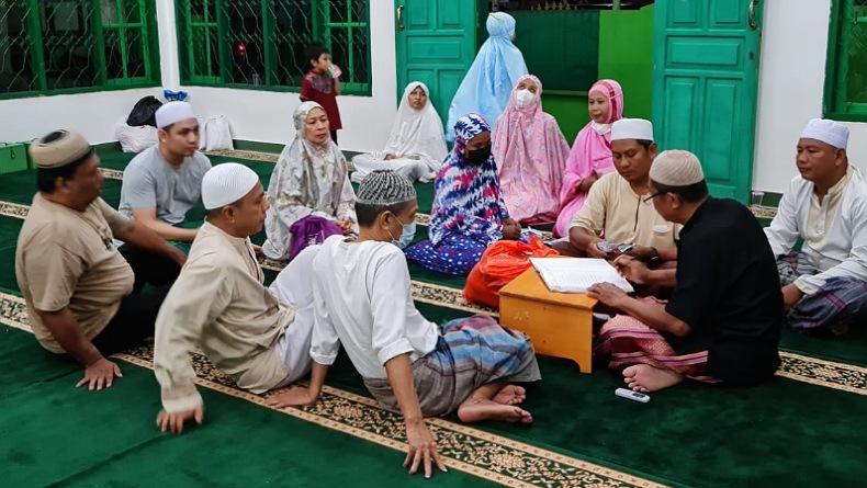 Jadwal Buka Puasa di Manado Senin 25 April 2022