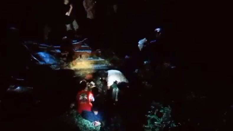 Brak! Minibus di Lampung Timur Terjun ke Jurang, 7 Pemudik Selamat