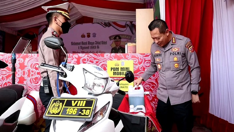 BBM Habis saat Mudik di Nagreg Bandung? Telepon 110, Pom Mini Mobile Segera Datang