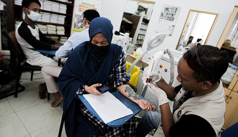 Banyak Warga Ingin Hijrah hingga Ikuti Layanan Hapus Tato Gratis - Bagian 1