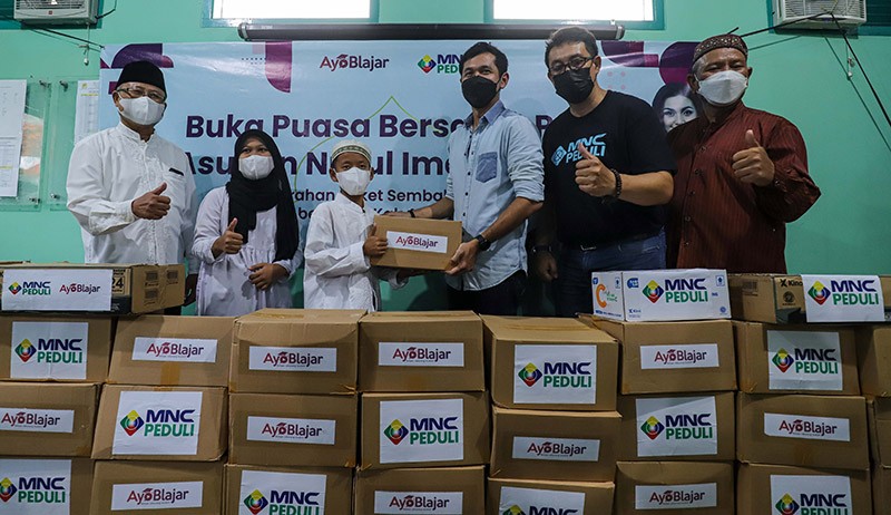 MNC Peduli dan Ayo Belajar Berikan Bantuan-Buka Bersama Anak Yatim - Bagian 1