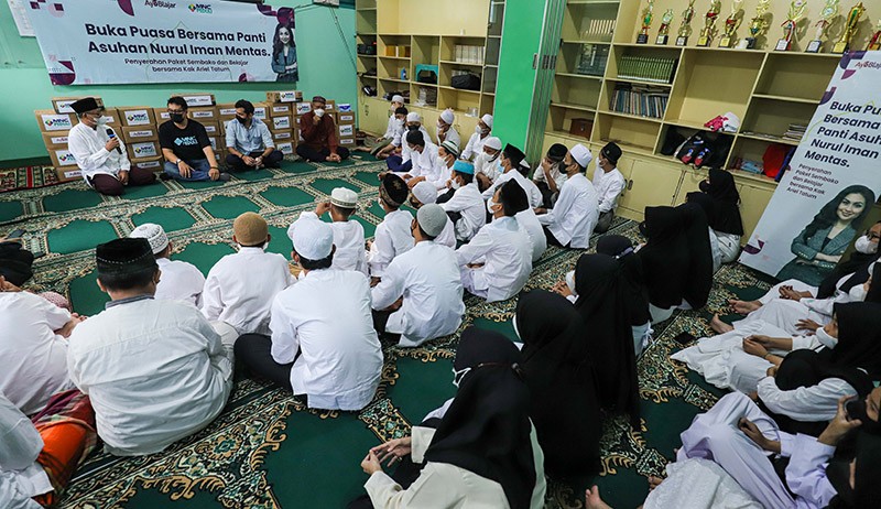 MNC Peduli dan Ayo Belajar Berikan Bantuan-Buka Bersama Anak Yatim - Bagian 2