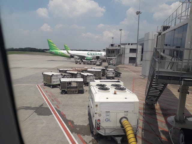 title Ribuan Orang Datang, Penumpang Masuk Bandara El Tari Naik 544,53 Persen Ribuan Orang Datang, Penumpang Masuk Bandara El Tari Naik 544,53 Persen