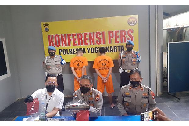 Sebelum Beraksi, Pelaku Pembakaran Mahasiswa UTY Minum Anggur Merah 