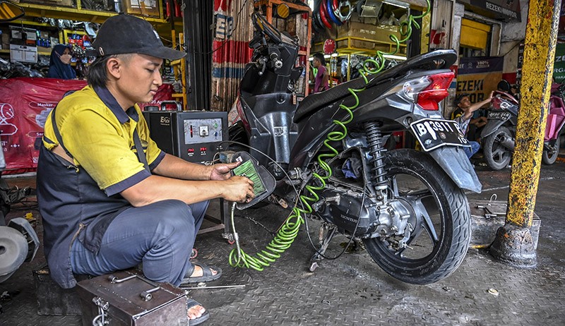 Persiapan Mudik, Pelanggan Banjiri Bengkel Motor - Bagian 2